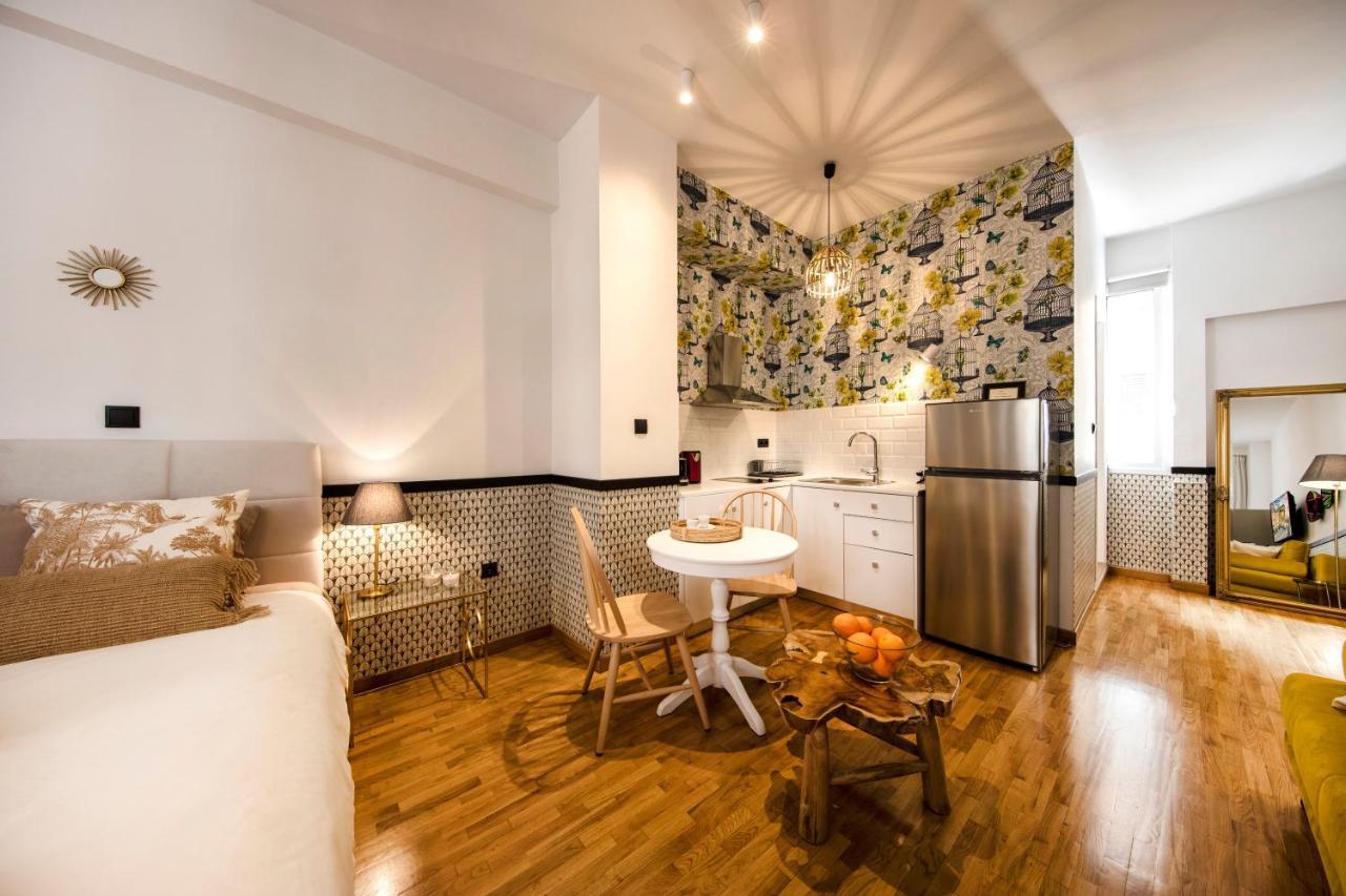 Designer Renovated In Downtown Athens