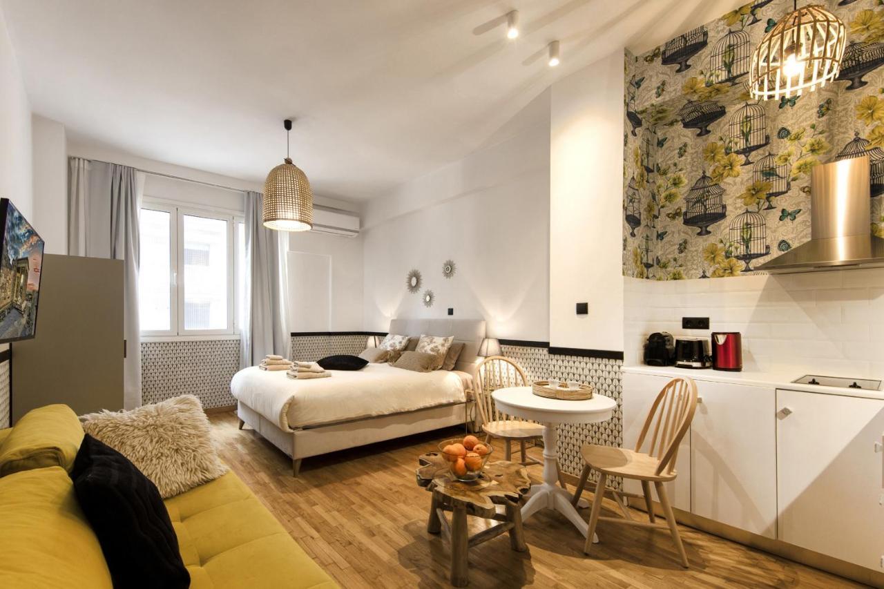 Designer Renovated In Downtown Athens